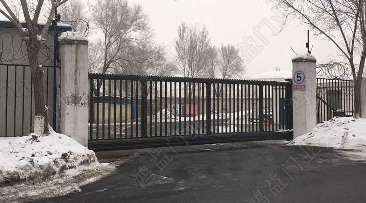 烏魯木齊機(jī)場(chǎng)航油庫(kù)